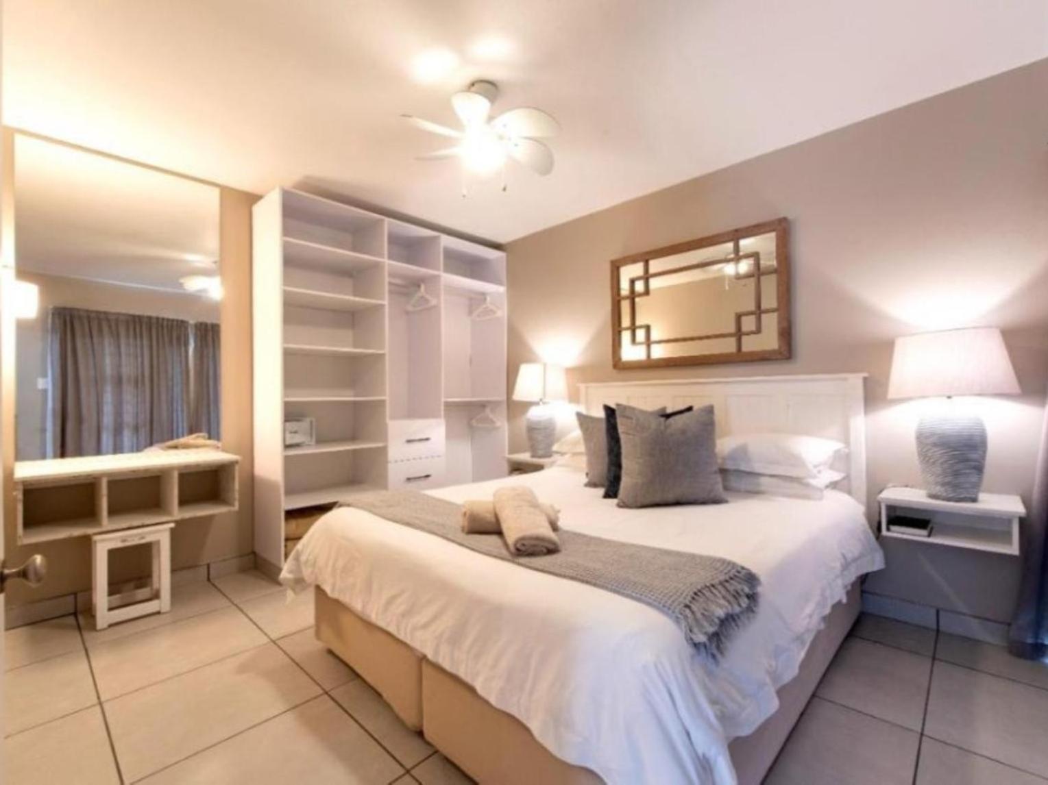 Kelly'S Beachfront Apartments Port Alfred Room photo