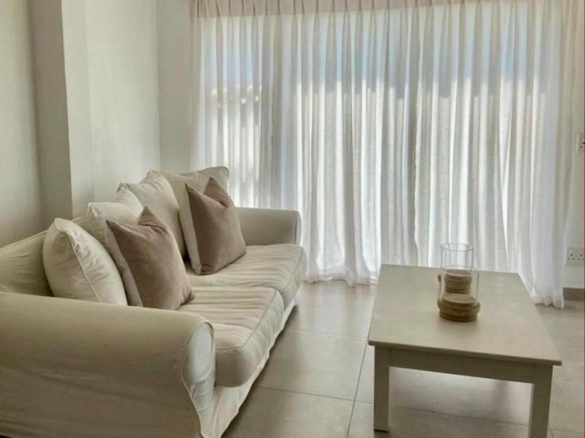 Kelly'S Beachfront Apartments Port Alfred Room photo