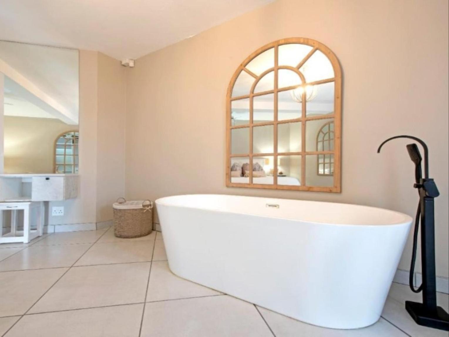 Kelly'S Beachfront Apartments Port Alfred Room photo
