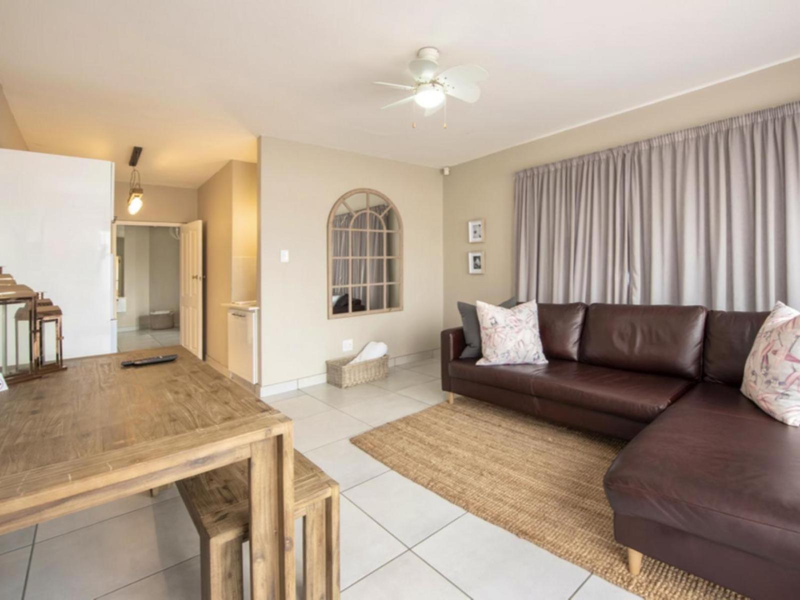 Kelly'S Beachfront Apartments Port Alfred Room photo