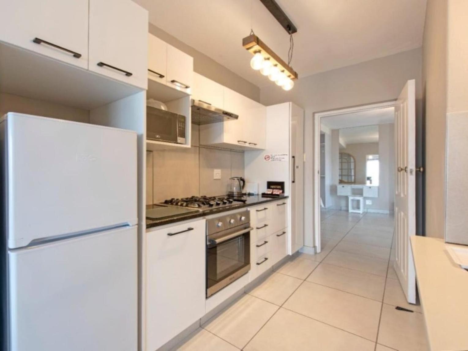 Kelly'S Beachfront Apartments Port Alfred Room photo
