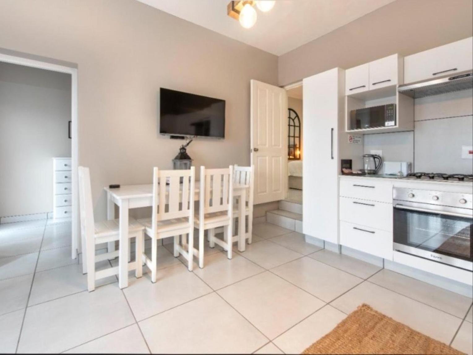 Kelly'S Beachfront Apartments Port Alfred Room photo